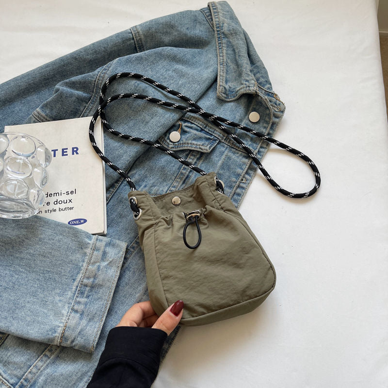 Green Durable Nylon Small Square Phone Bag - Quick-Access Magnetic Closure, Versatile All-Match Shoulder Pouch